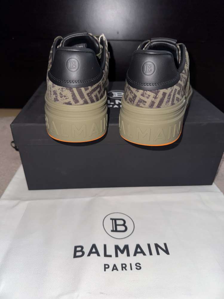 Balmain B-court