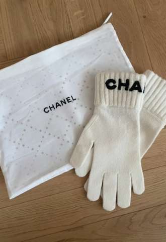 https://vipluxury.sk/Chanel rukavice