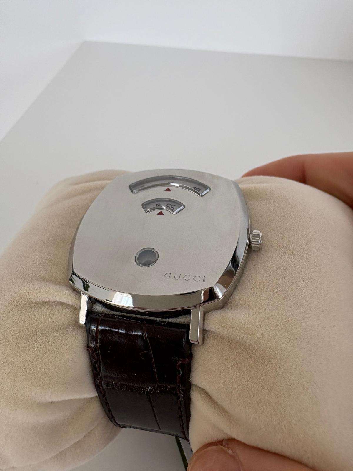 Gucci Grip – 38mm Oceľ / Hnedý Aligátor