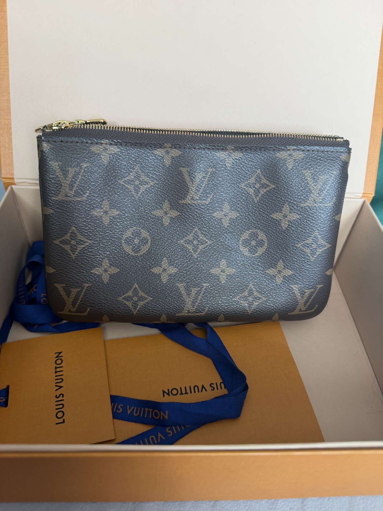 Lv pochette double zip