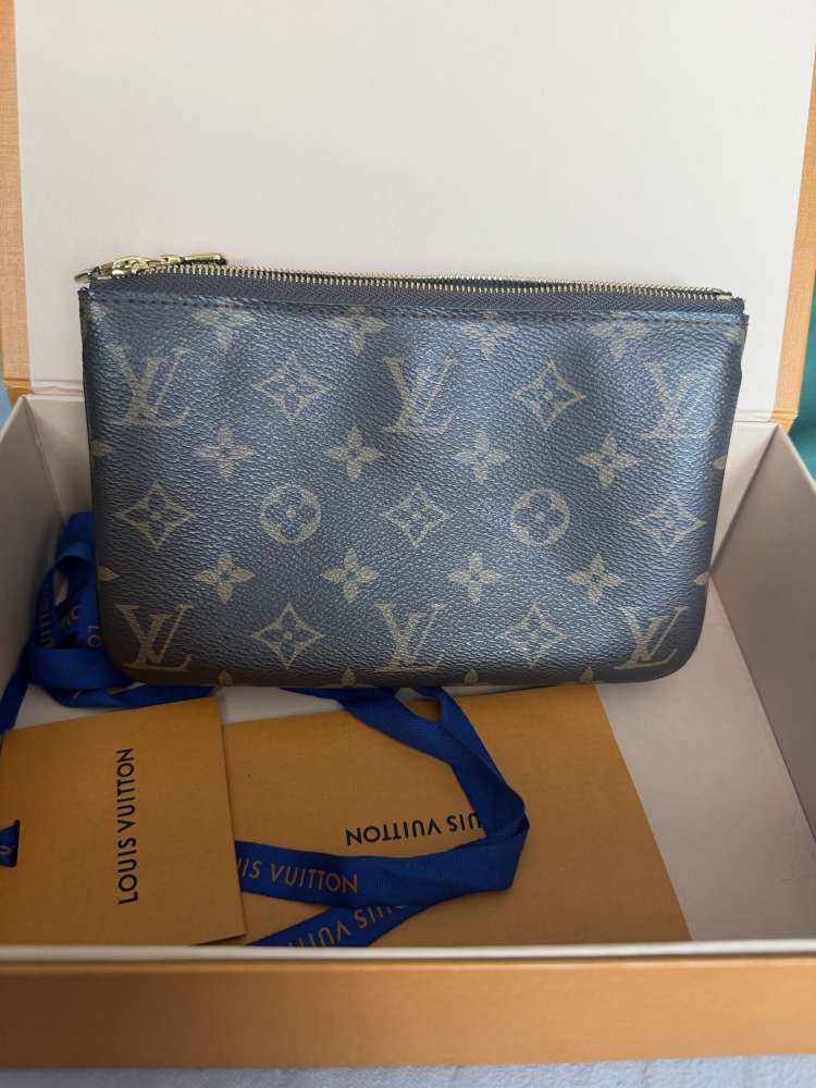 Lv pochette double zip