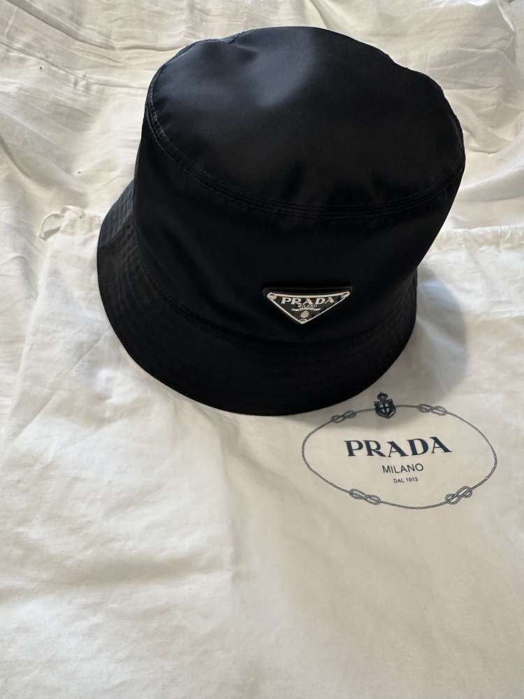 Klobouk Prada