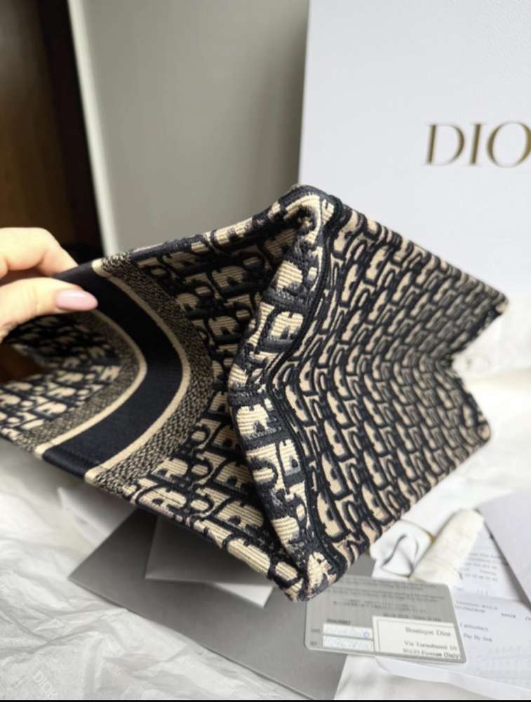 Dior tote bag