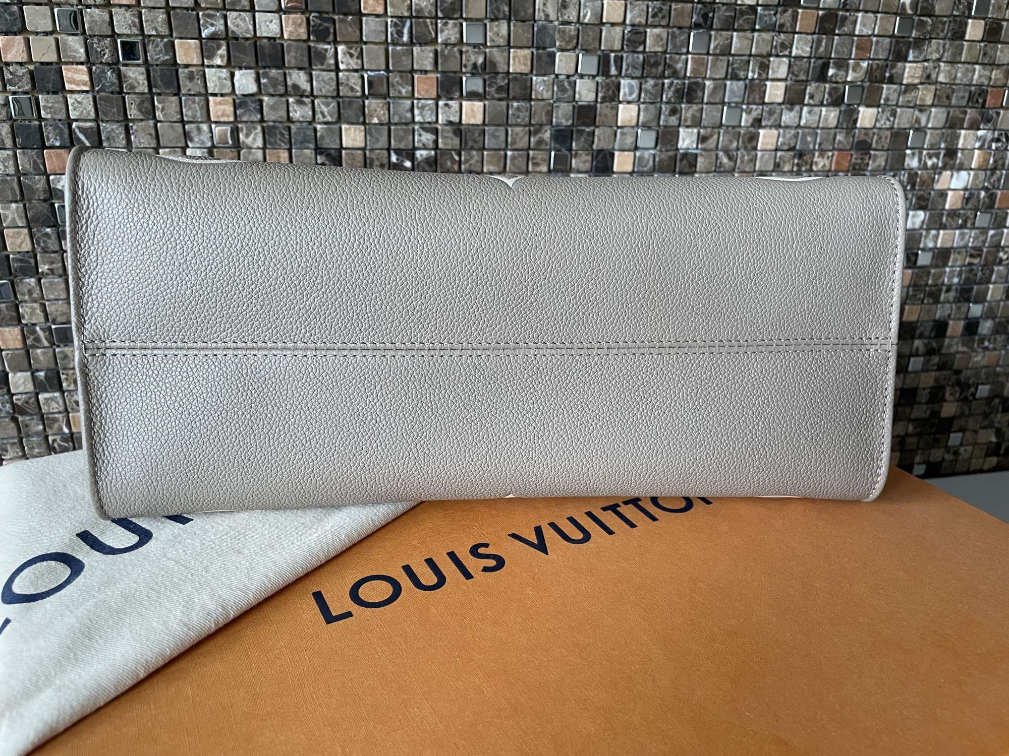 Louis Vuitton OnTheGo MM leather