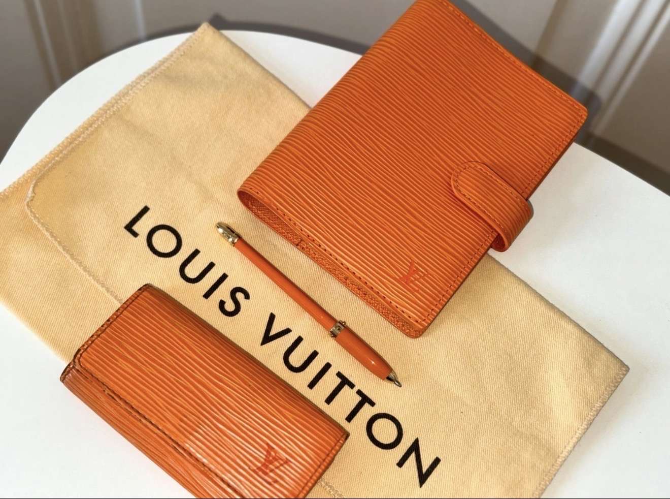 Louis Vuitton agenda a kľúčenka