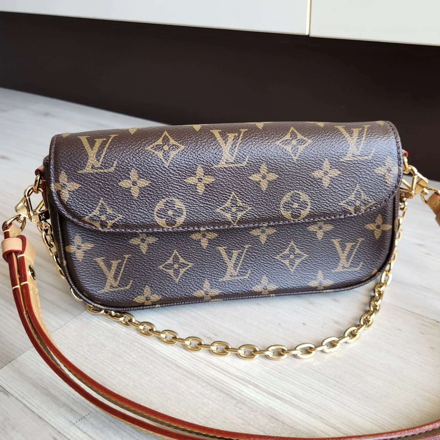 Louis Vuitton Ivy