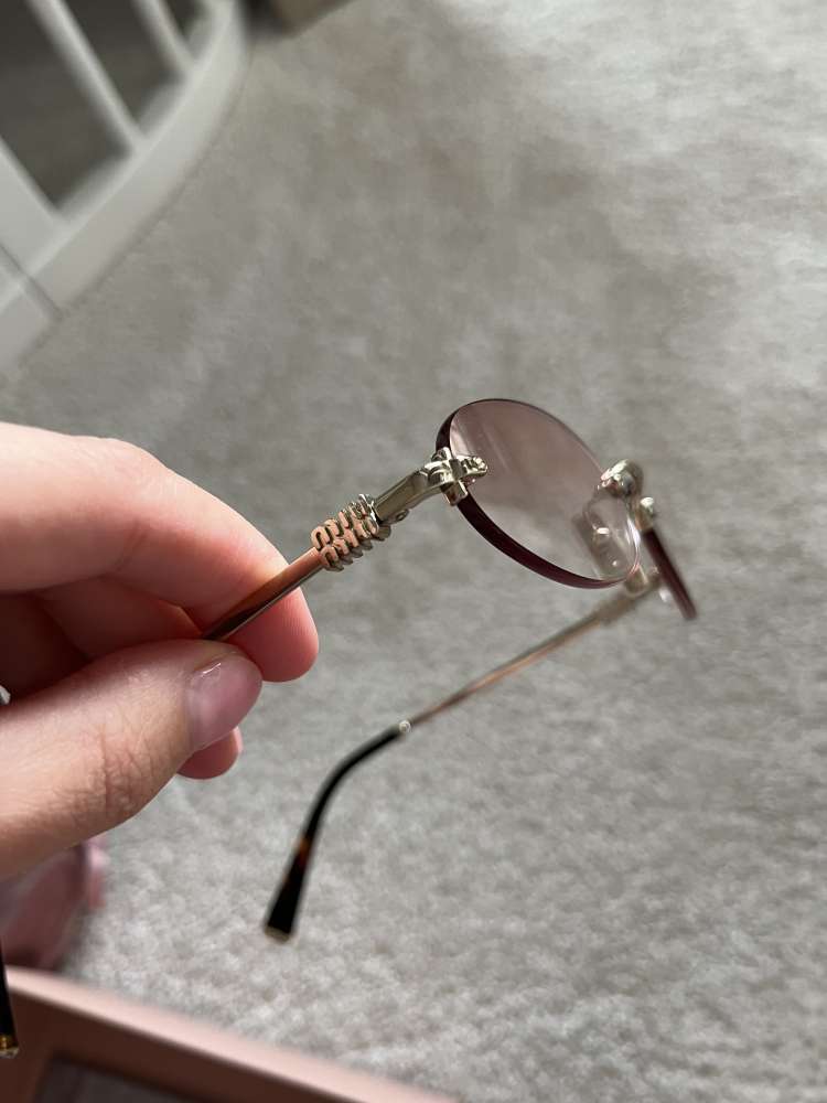 MiuMiu slnečné okuliare