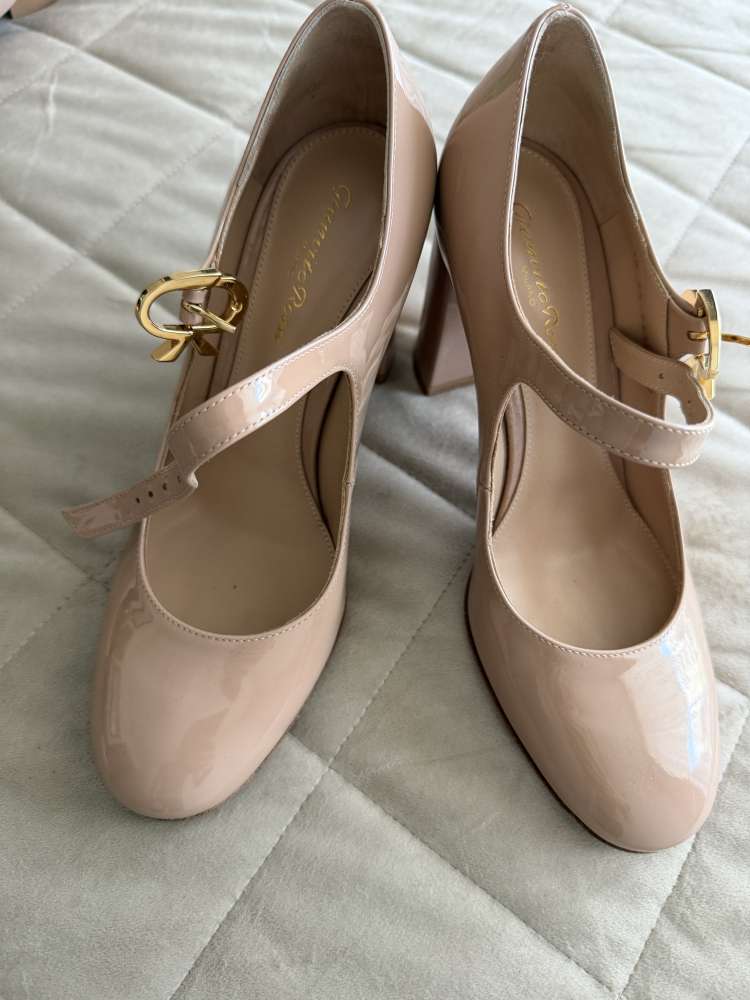 Gianvito Rossi lodičky