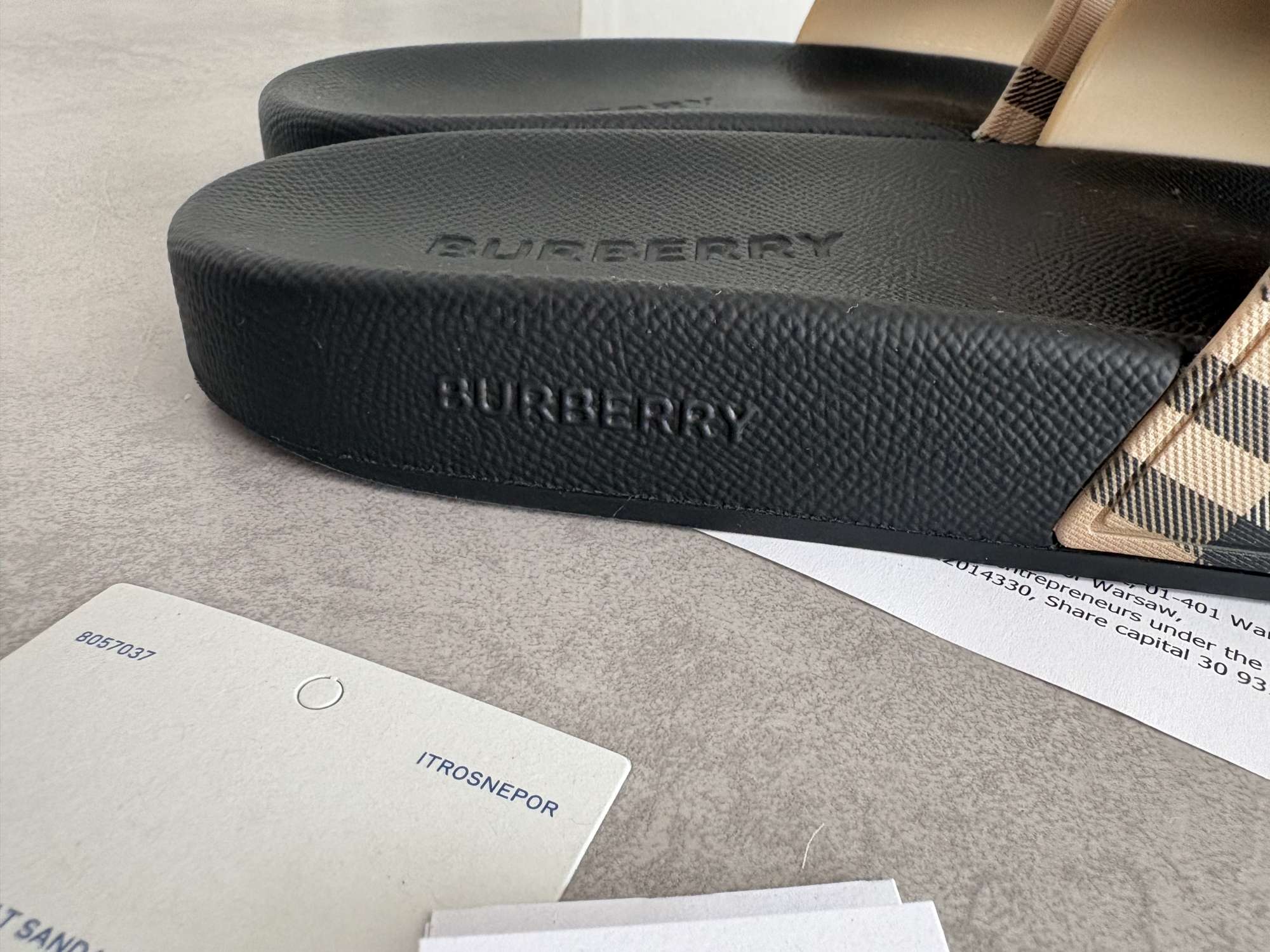 Burberry Furley slide sandals, pc 350€