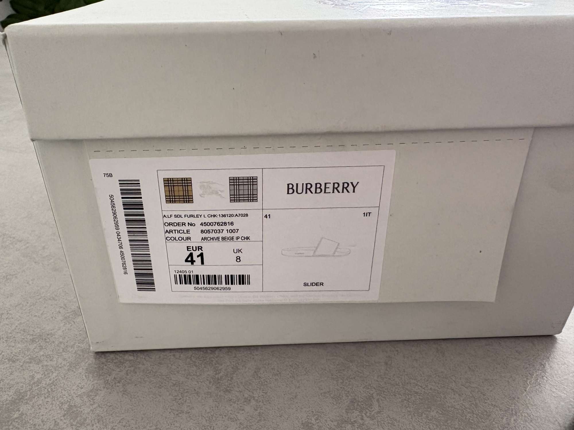 Burberry Furley slide sandals, pc 350€