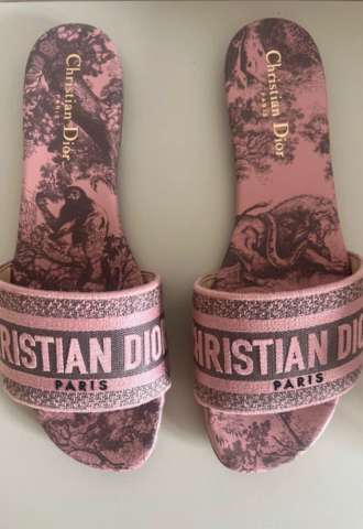 https://vipluxury.sk/Dior šľapky