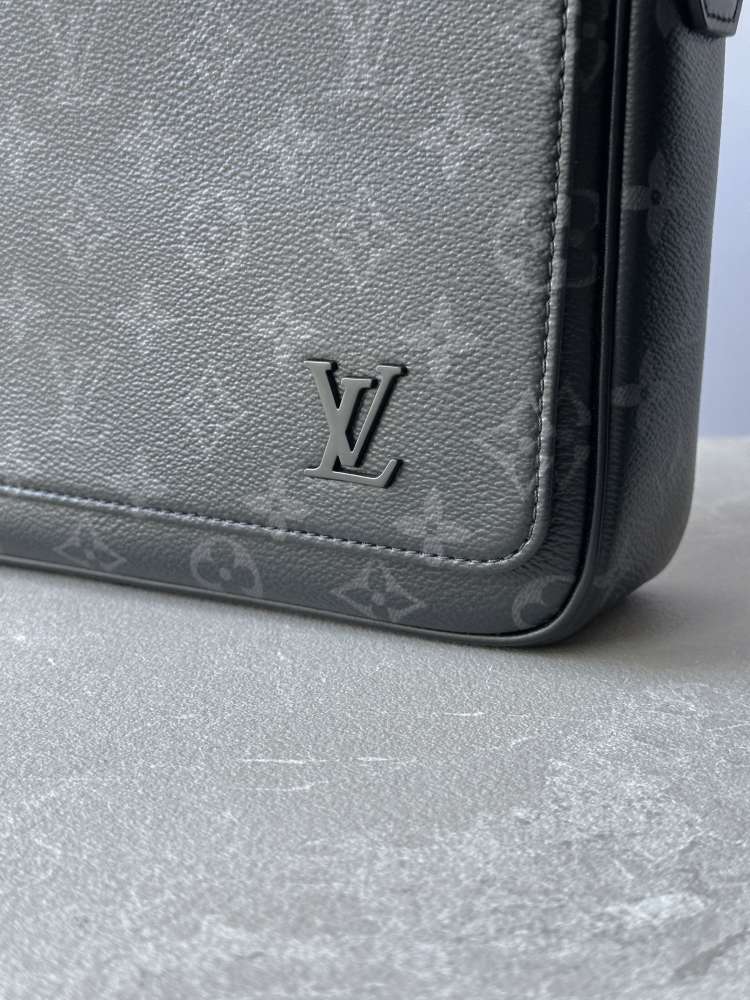 LOUIS VUITTON District PM pánska taška