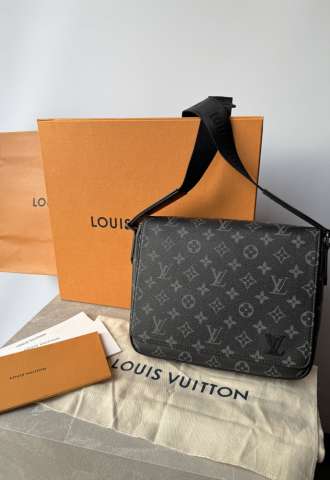 https://vipluxury.sk/LOUIS VUITTON District PM pánska taška