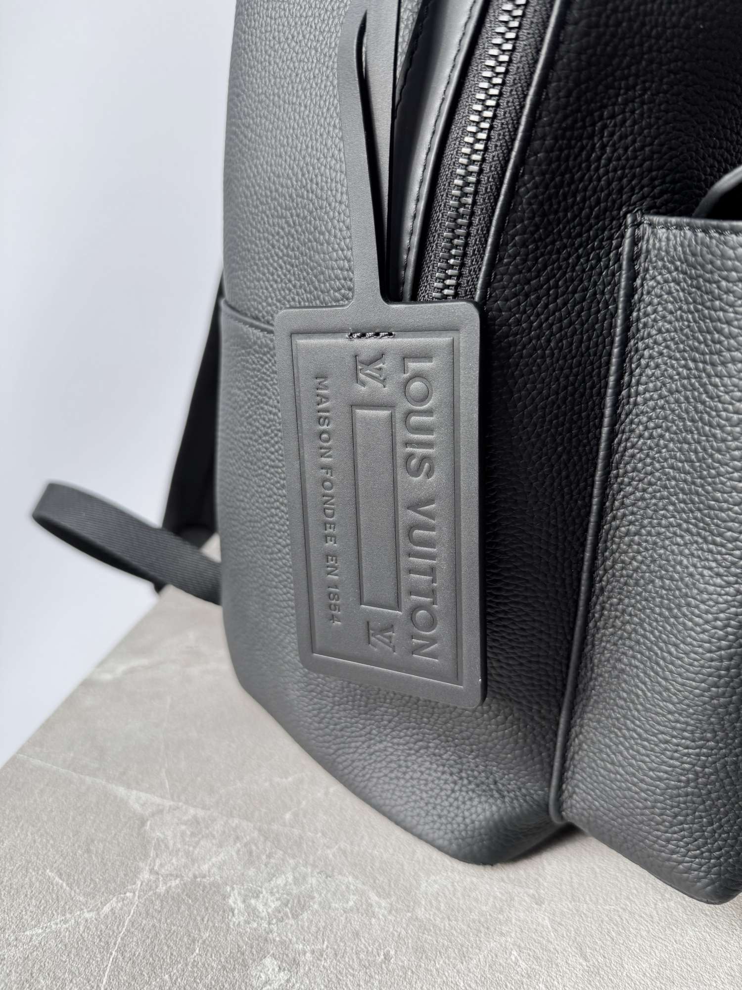 LOUIS VUITTON Aerogram Takeoff pánsky ruksak