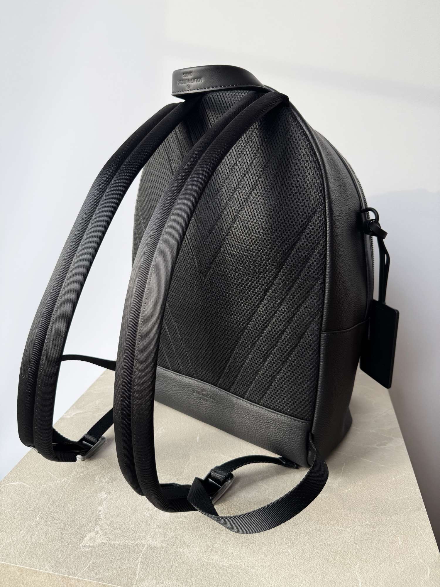 LOUIS VUITTON Aerogram Takeoff pánsky ruksak