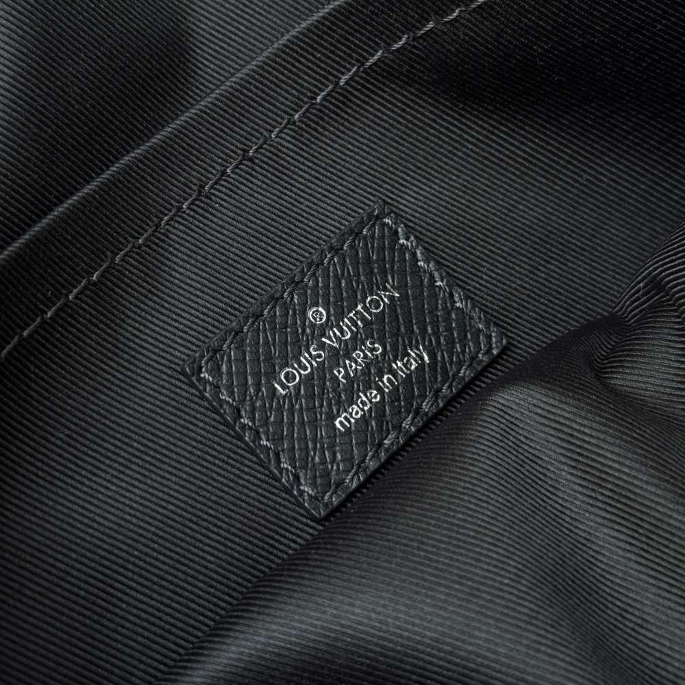 LOUIS VUITTON Outdoor Bumbag taška