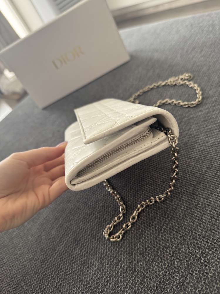 Lady dior crossbody/wallet on chain