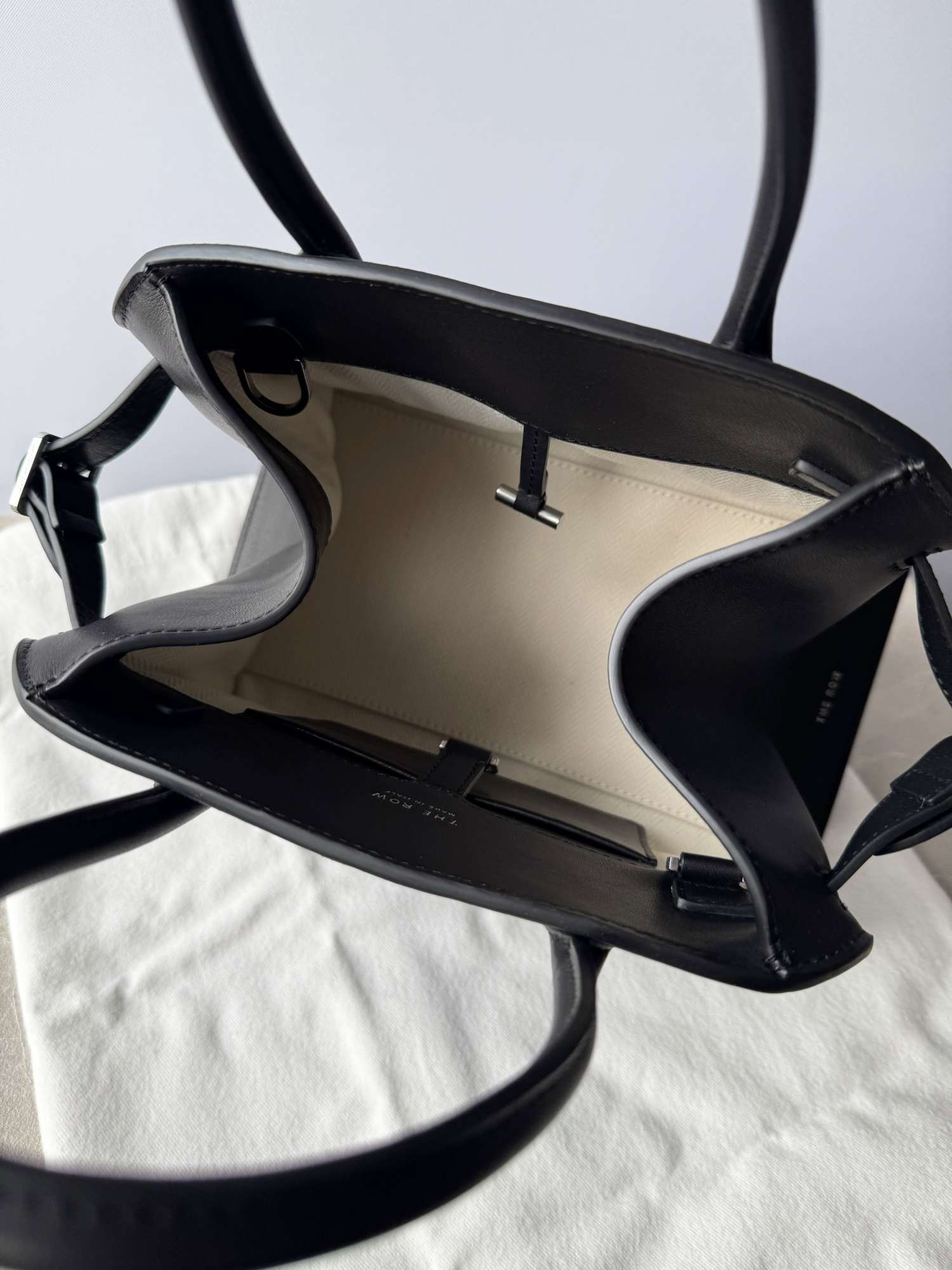 THE ROW Margaux 10 čierna taška kabelka