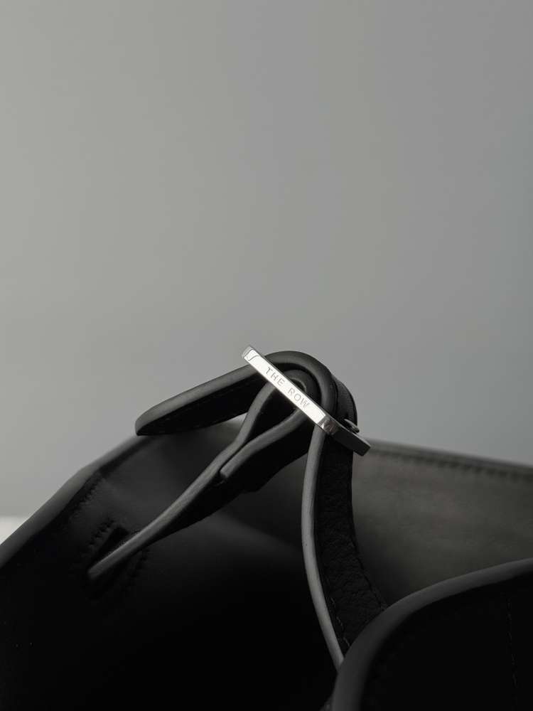 THE ROW Margaux 10 čierna taška kabelka