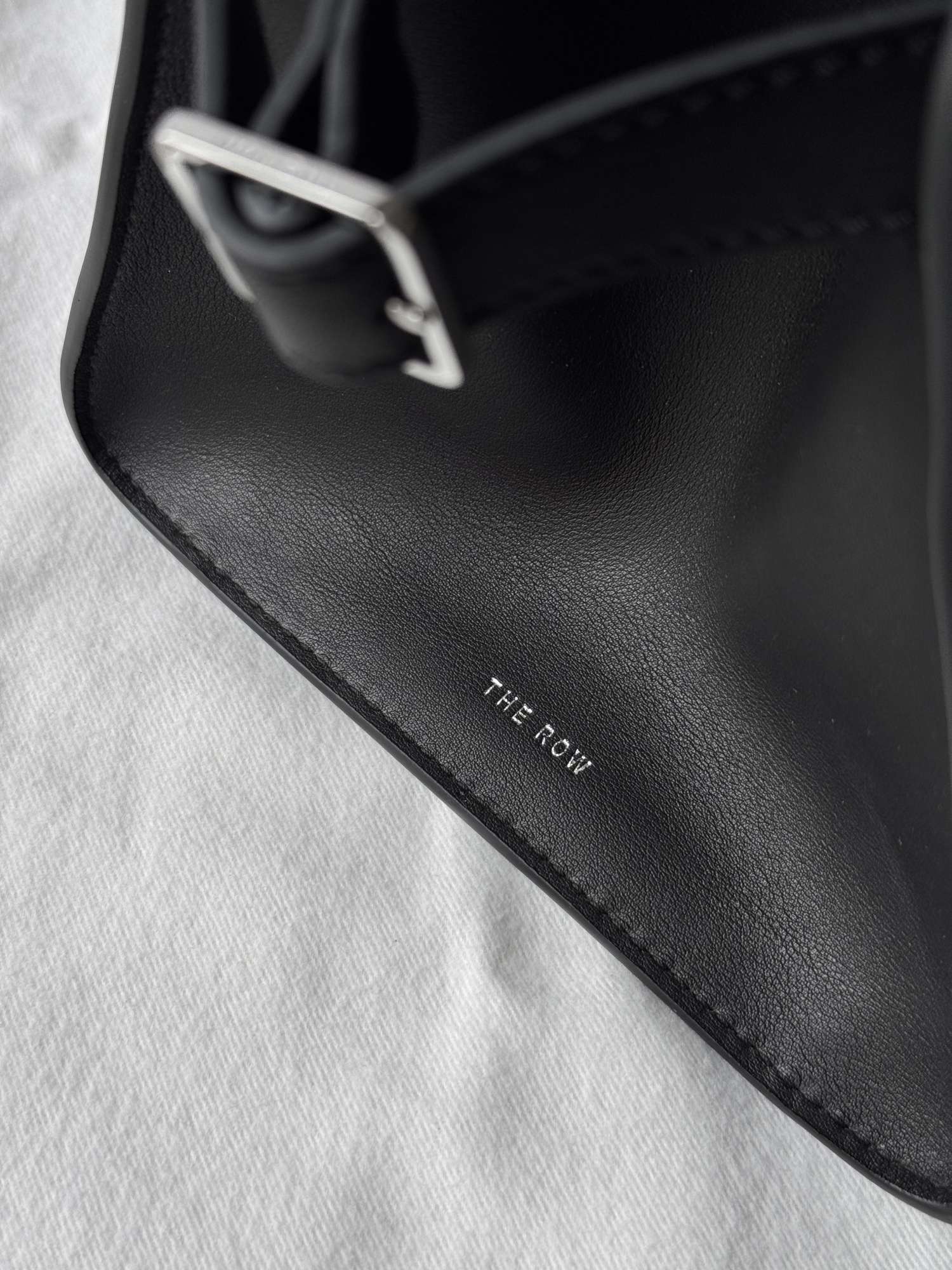 THE ROW Margaux 10 čierna taška kabelka