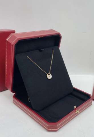 https://vipluxury.sk/Cartier Amulette necklace