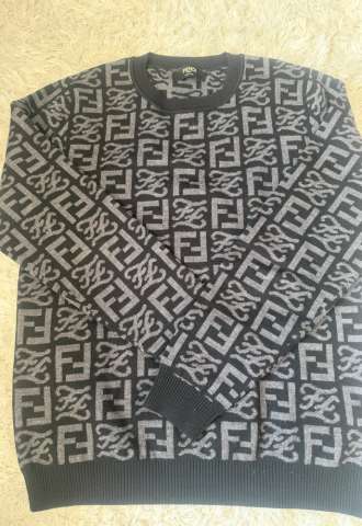 https://vipluxury.sk/Fendi sveter