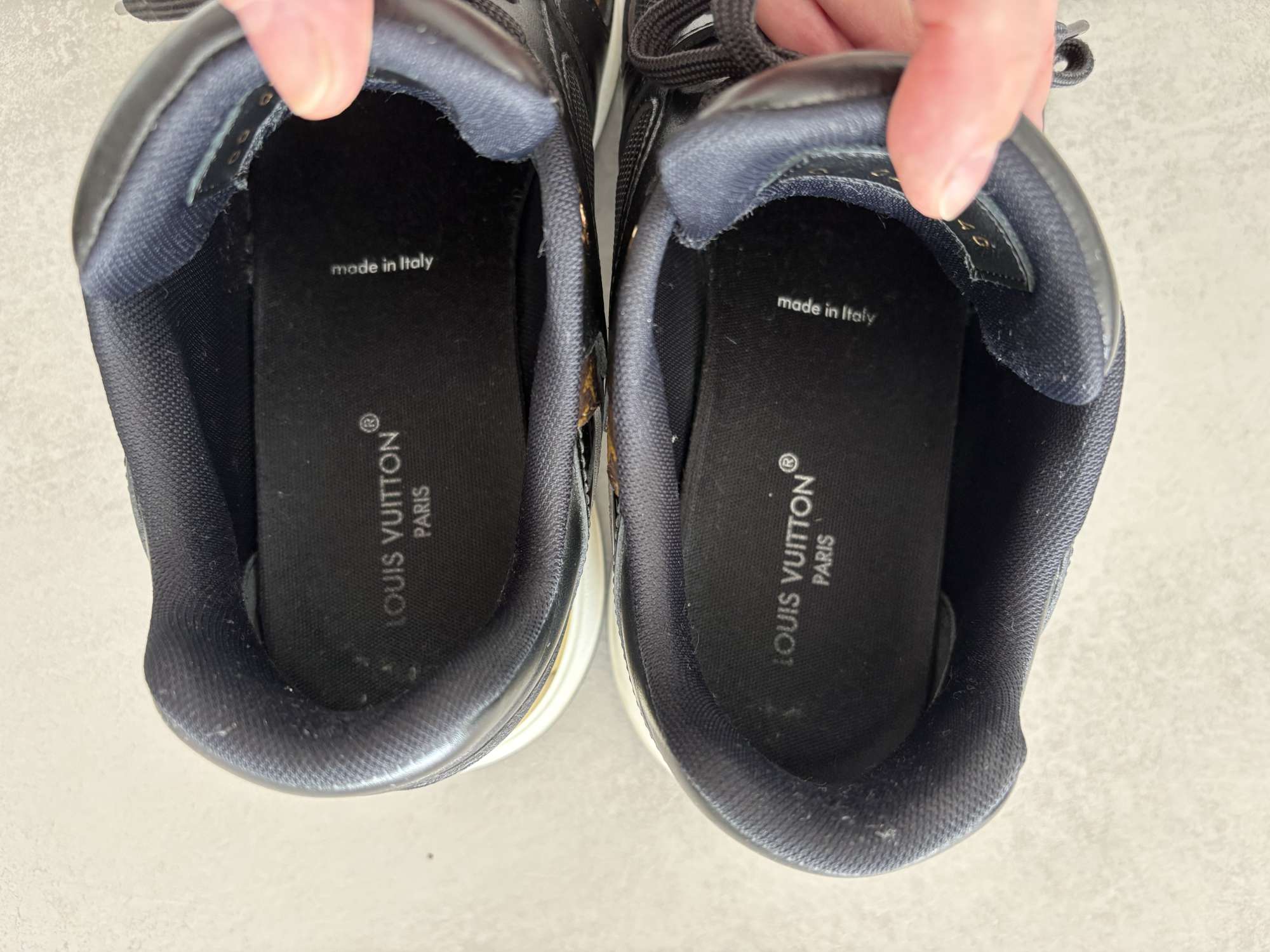 Louis Vuitton Neo Run Away tenisky, pc 25900 kč