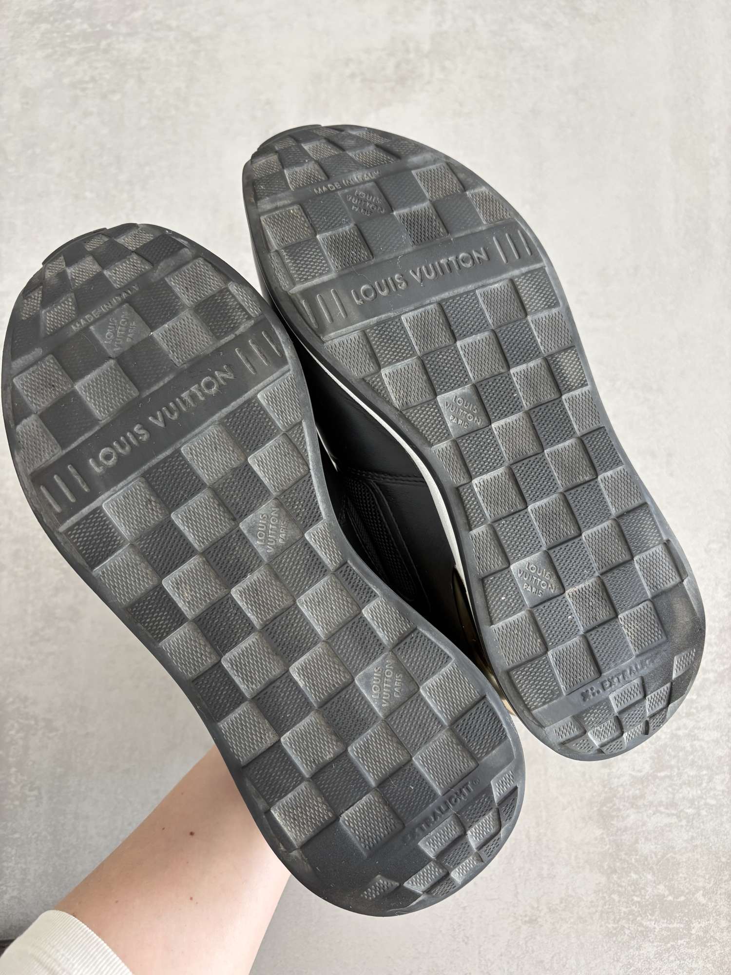 Louis Vuitton Neo Run Away tenisky, pc 25900 kč