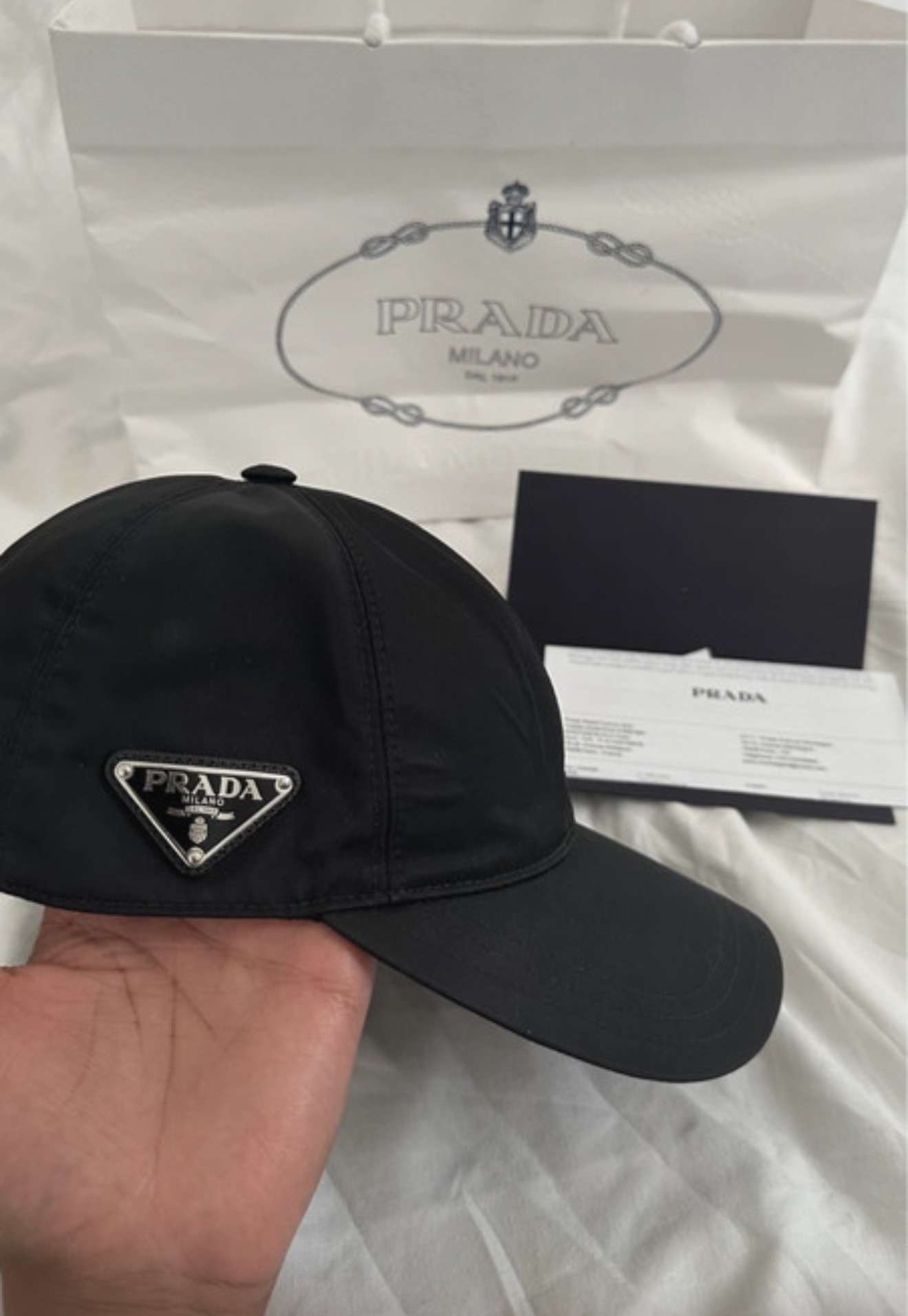 Prada šiltovka