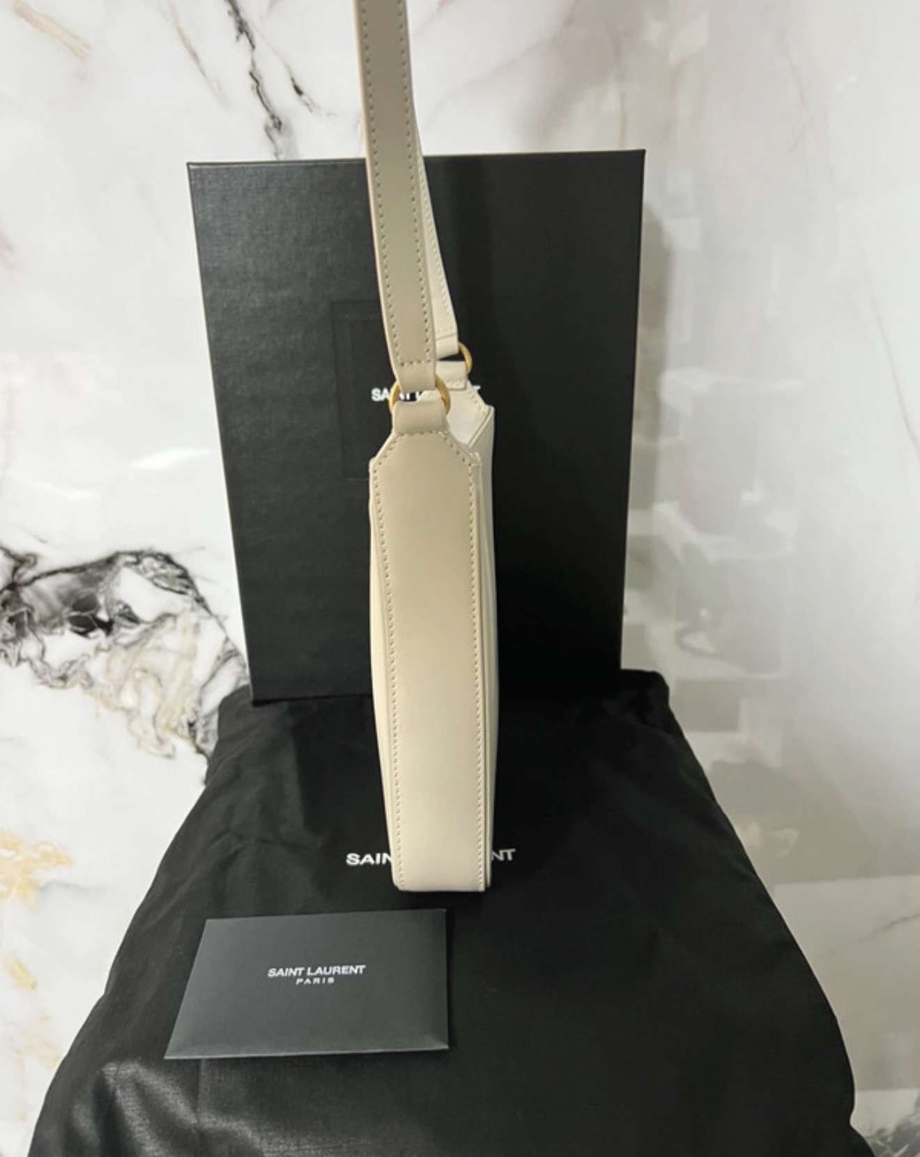 YSL kabelka na mobil