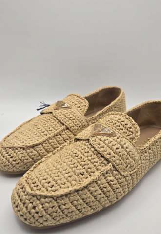 https://vipluxury.sk/Prada espadrilky