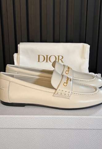 https://vipluxury.sk/Dior mokasiny