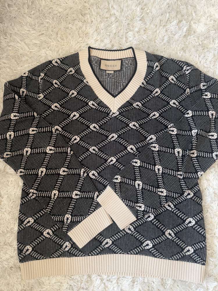 Gucci sveter