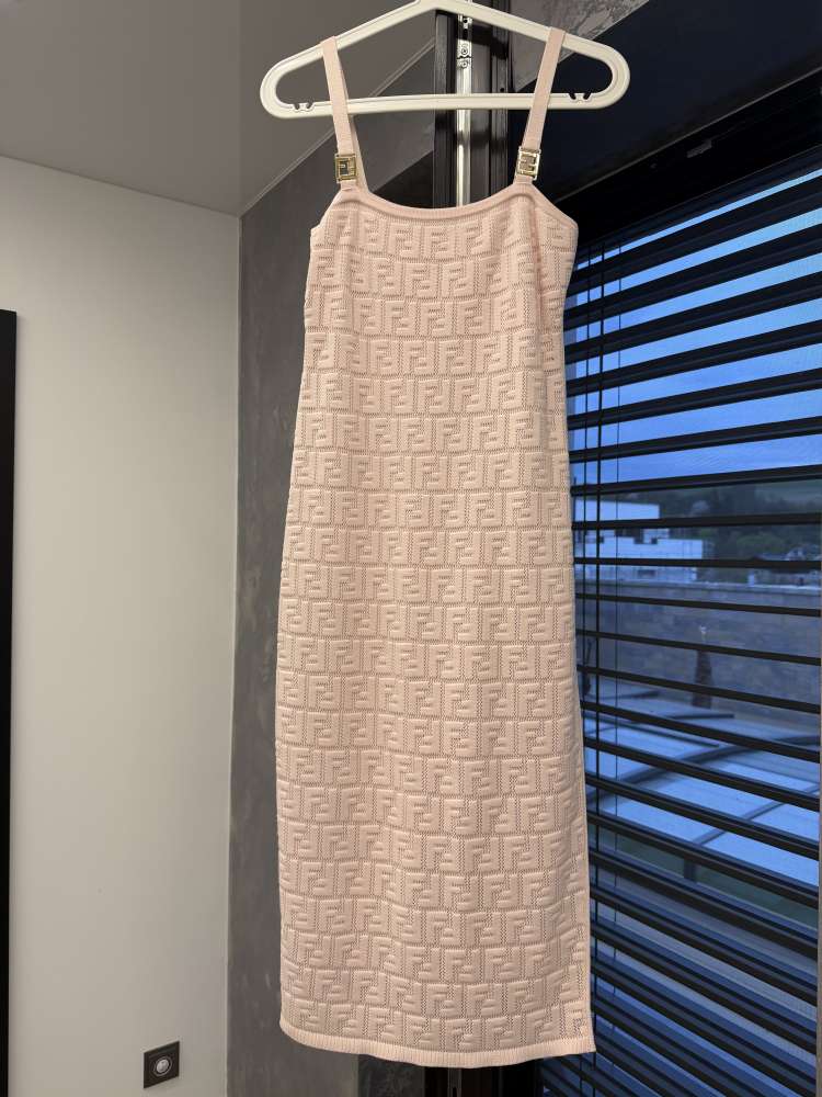Fendi šaty