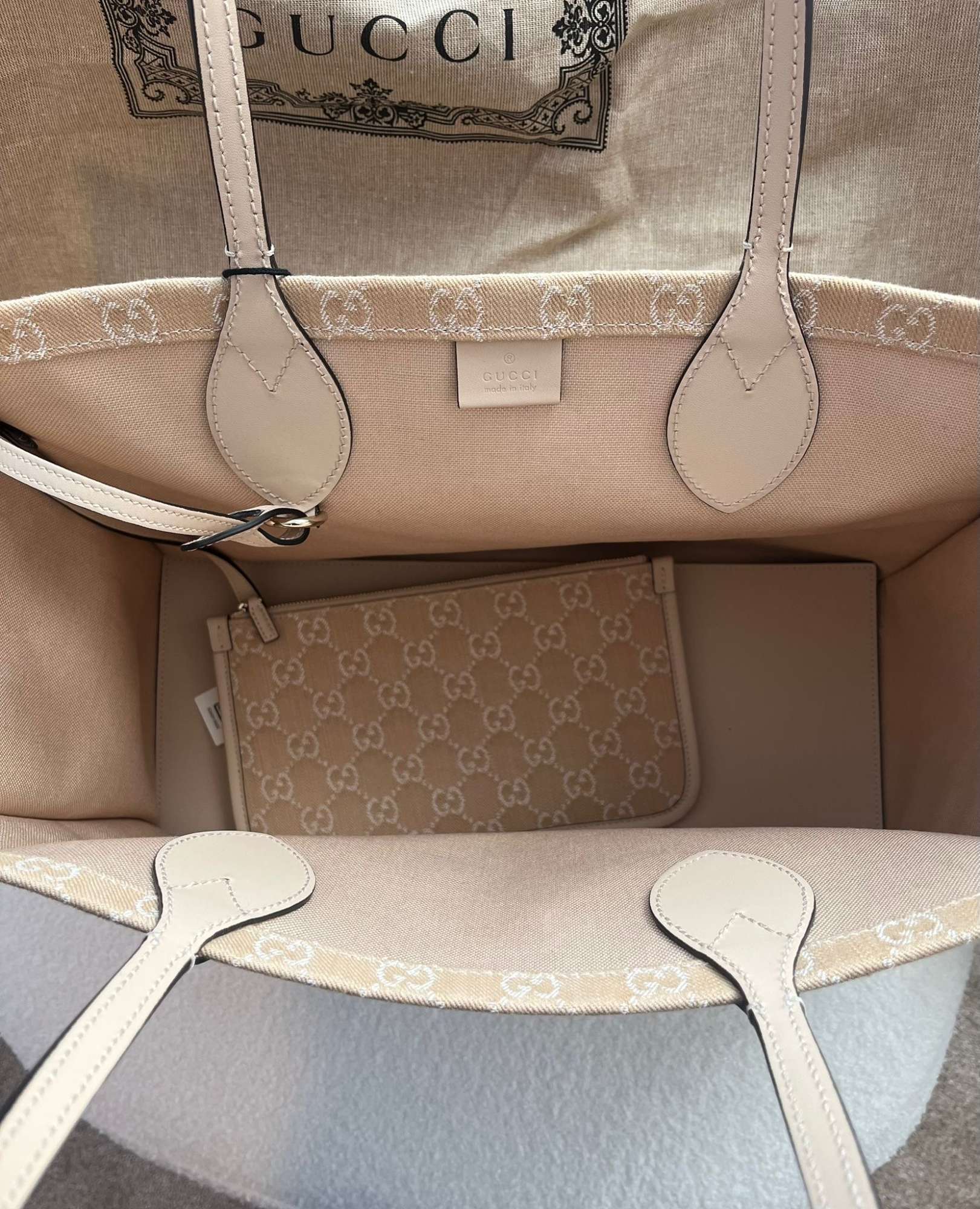 Gucci shoperka s pochetkou