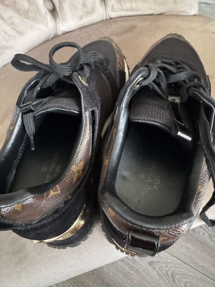 Louis Vuitton Run Away