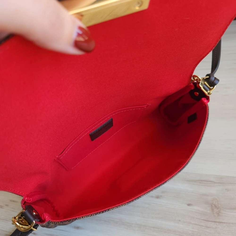 Louis Vuitton Favorite MM