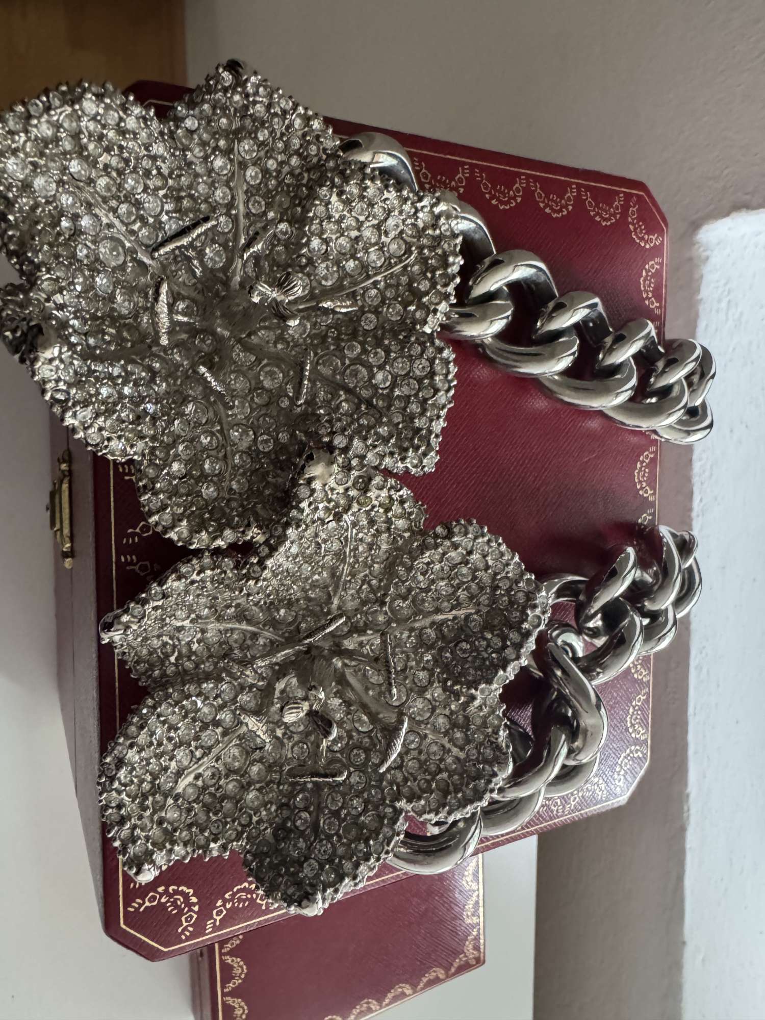 One Of A Kind Nahrdelnik