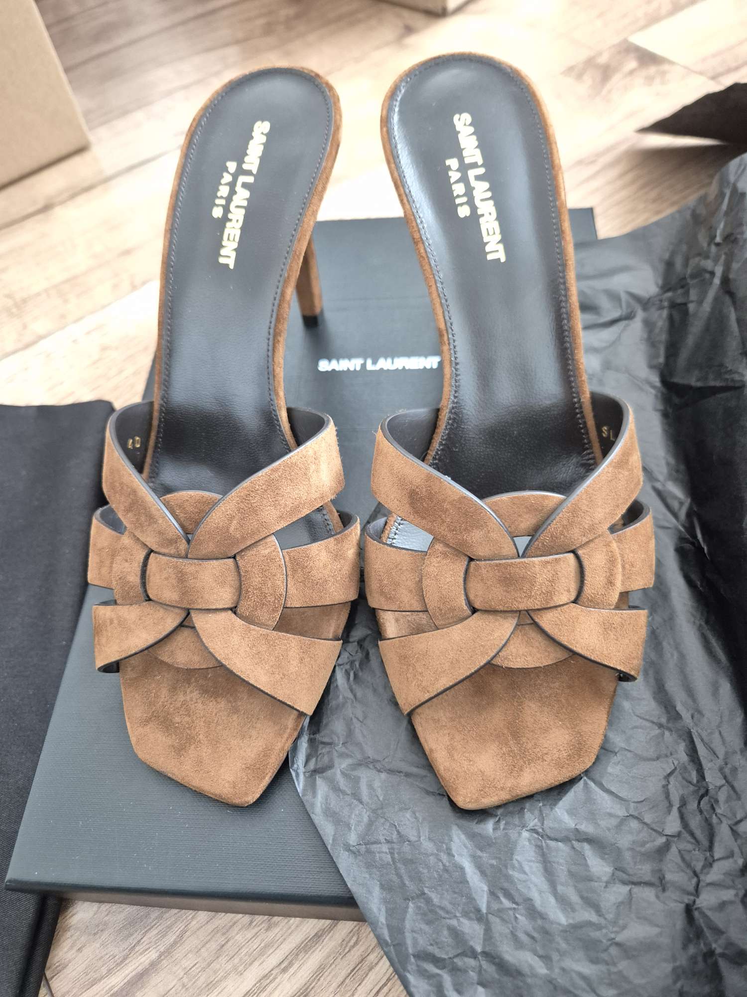 Nové kožené sandále YSL veľkosť 40