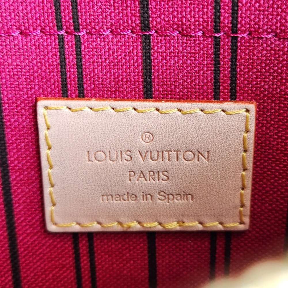 Louis Vuitton Pochette Monogram