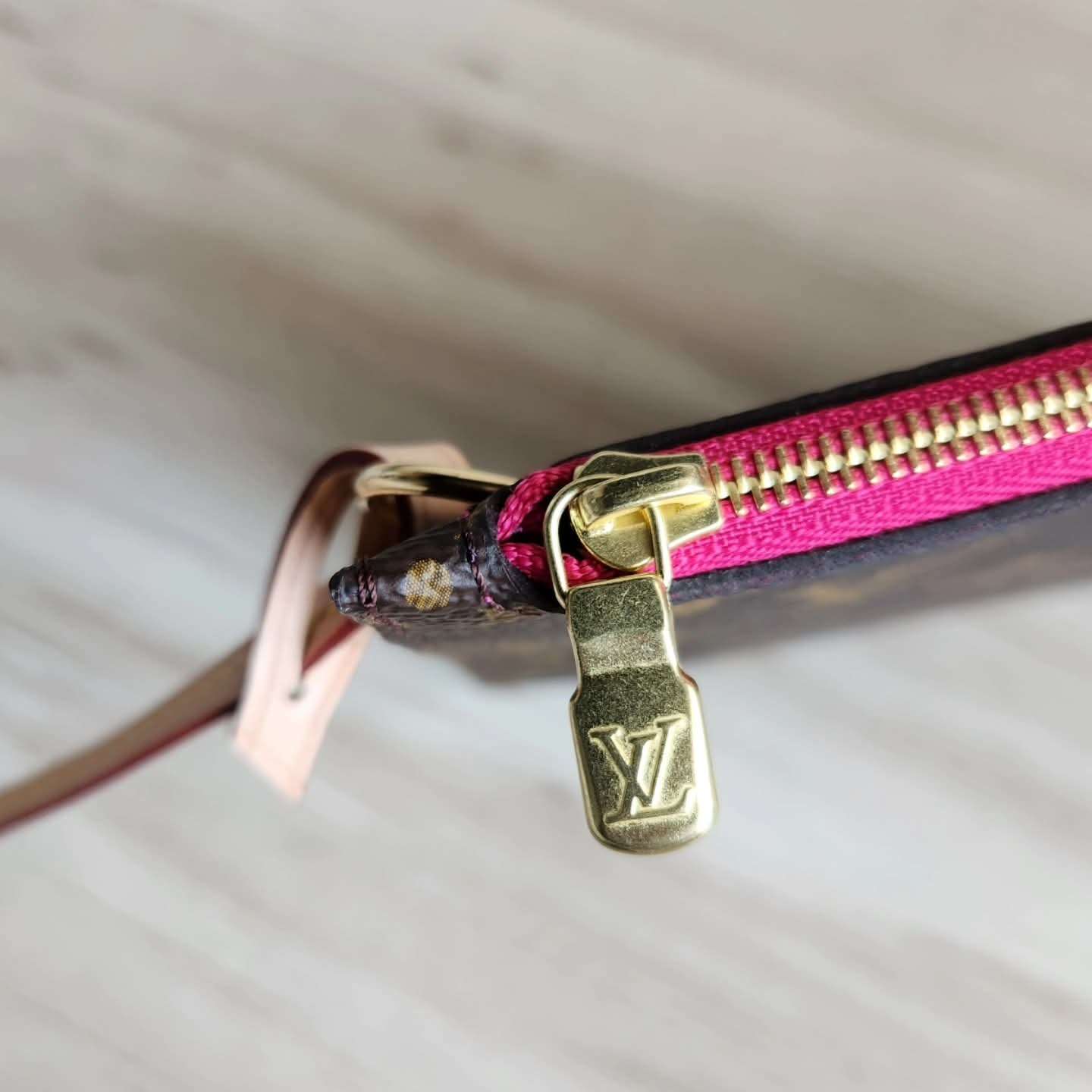 Louis Vuitton Pochette Monogram