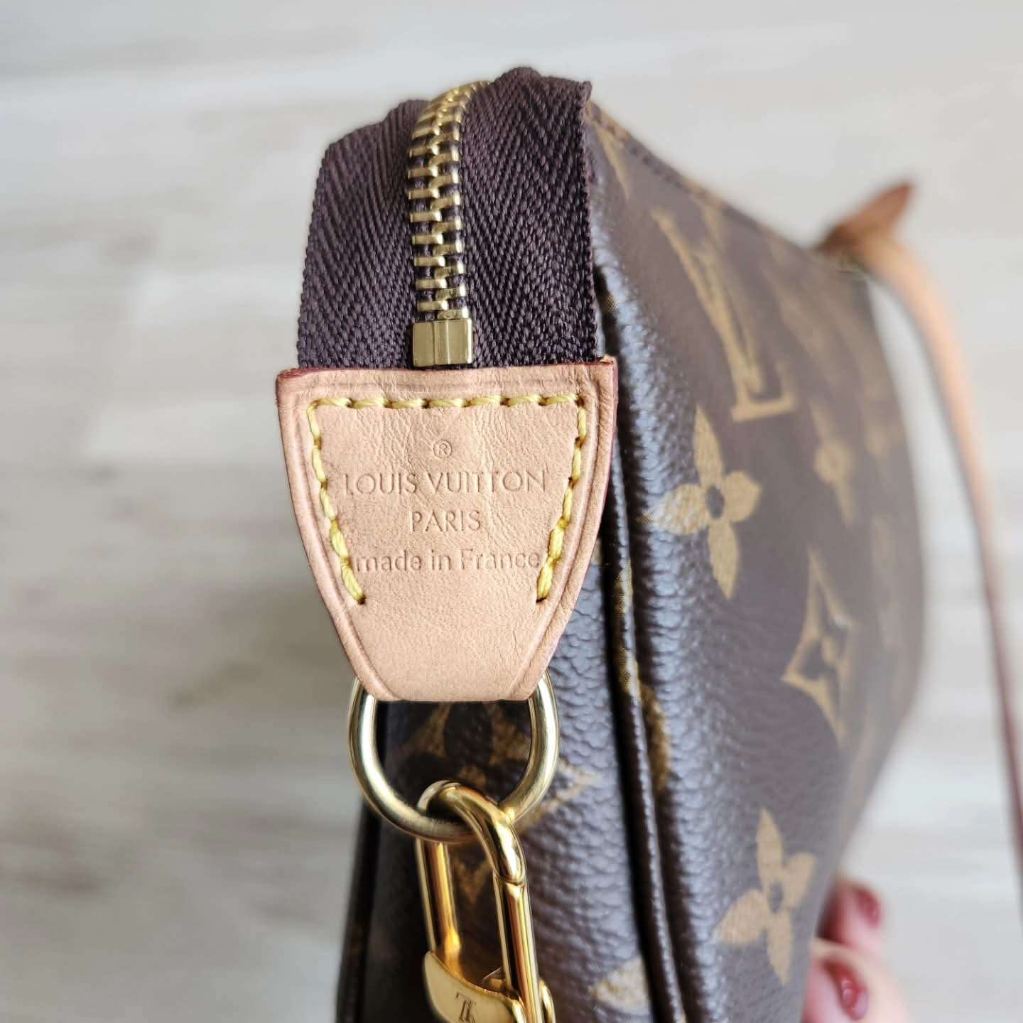 Louis Vuitton Pochette Accessoires NM