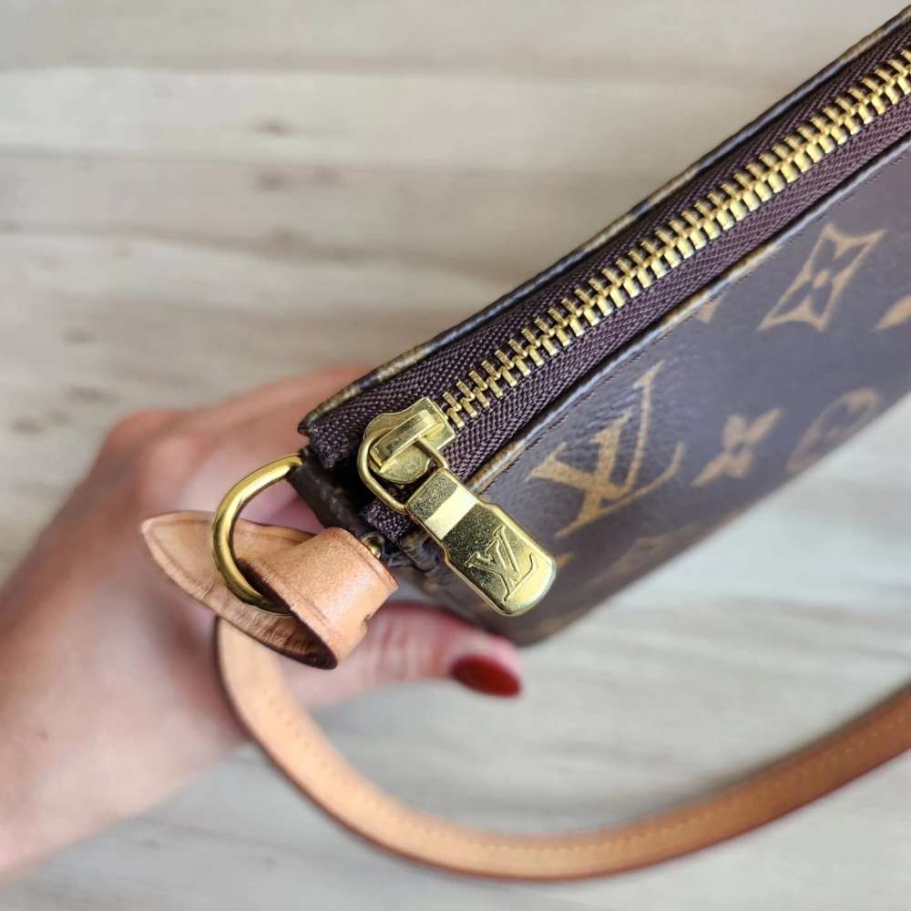Louis Vuitton Pochette Accessoires NM