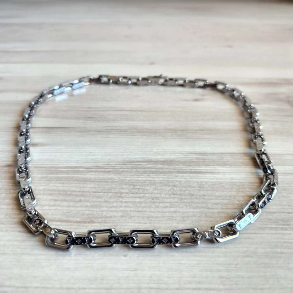 Louis Vuitton Nahrdenik