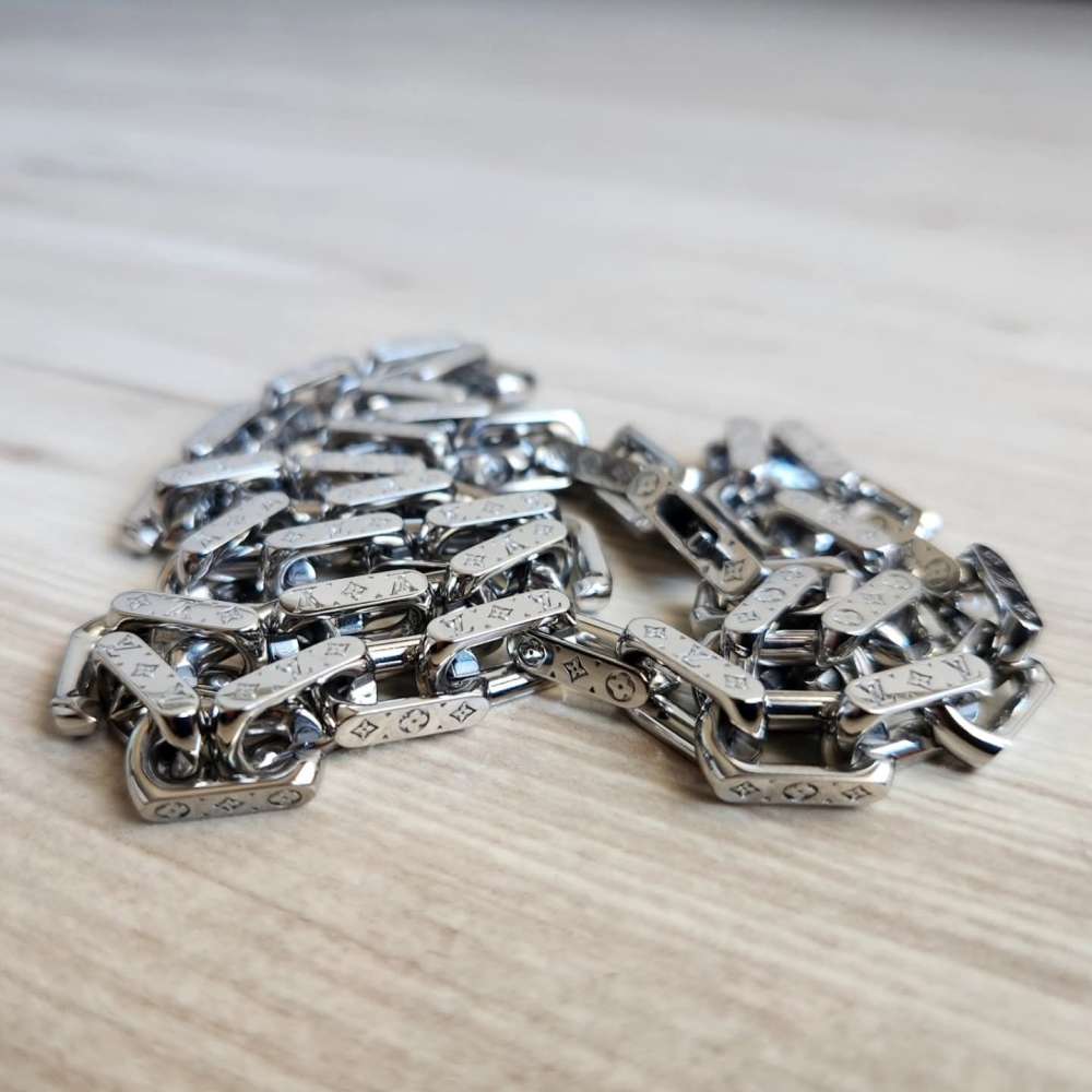 Louis Vuitton Nahrdenik