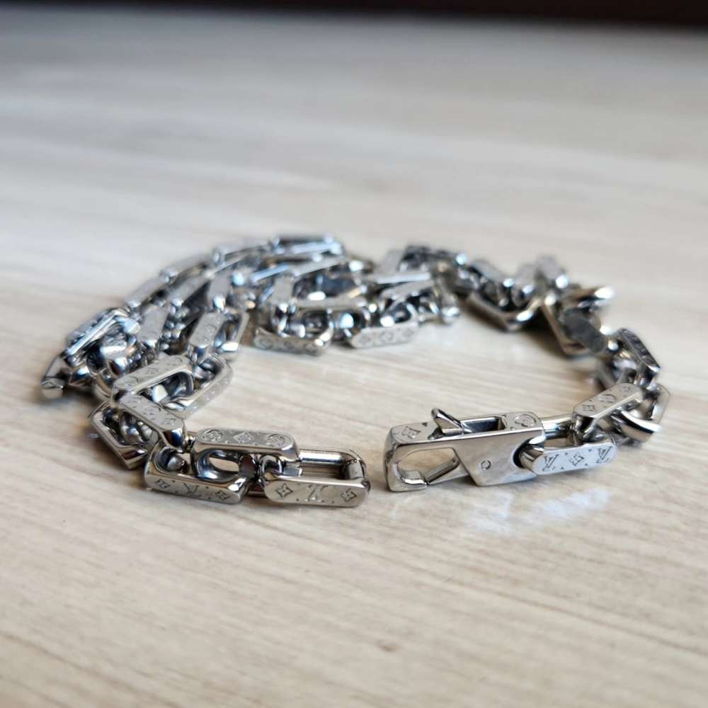 Louis Vuitton Nahrdenik