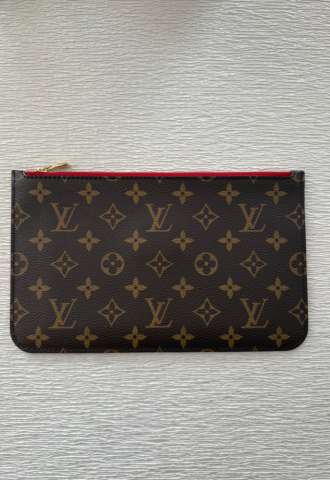 https://vipluxury.sk/Louis Vuitton clutch
