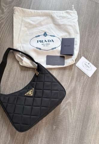 https://vipluxury.sk/Prada kabelka