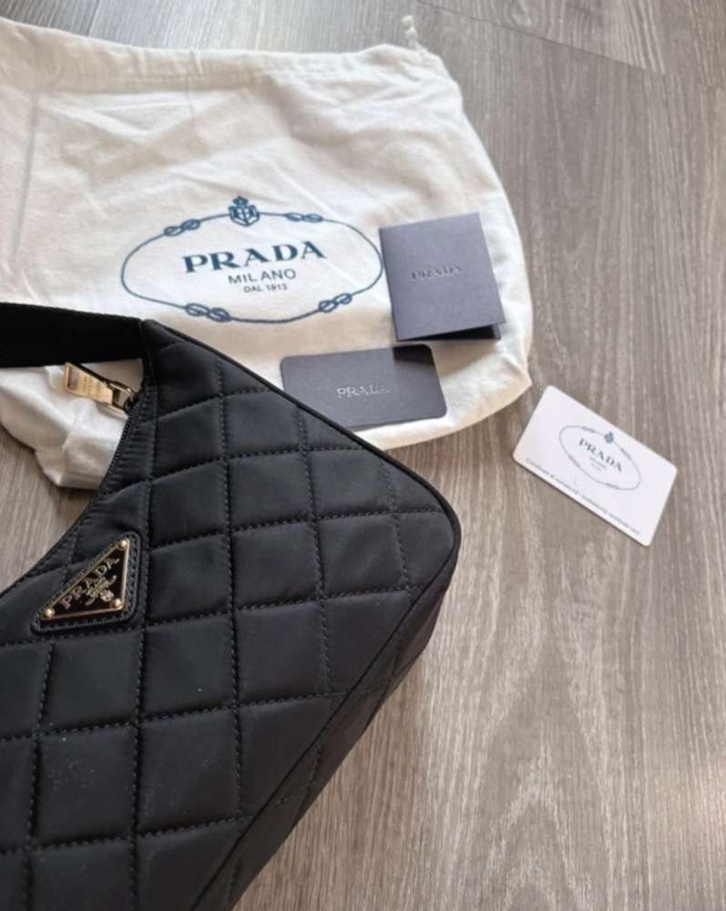 Prada kabelka