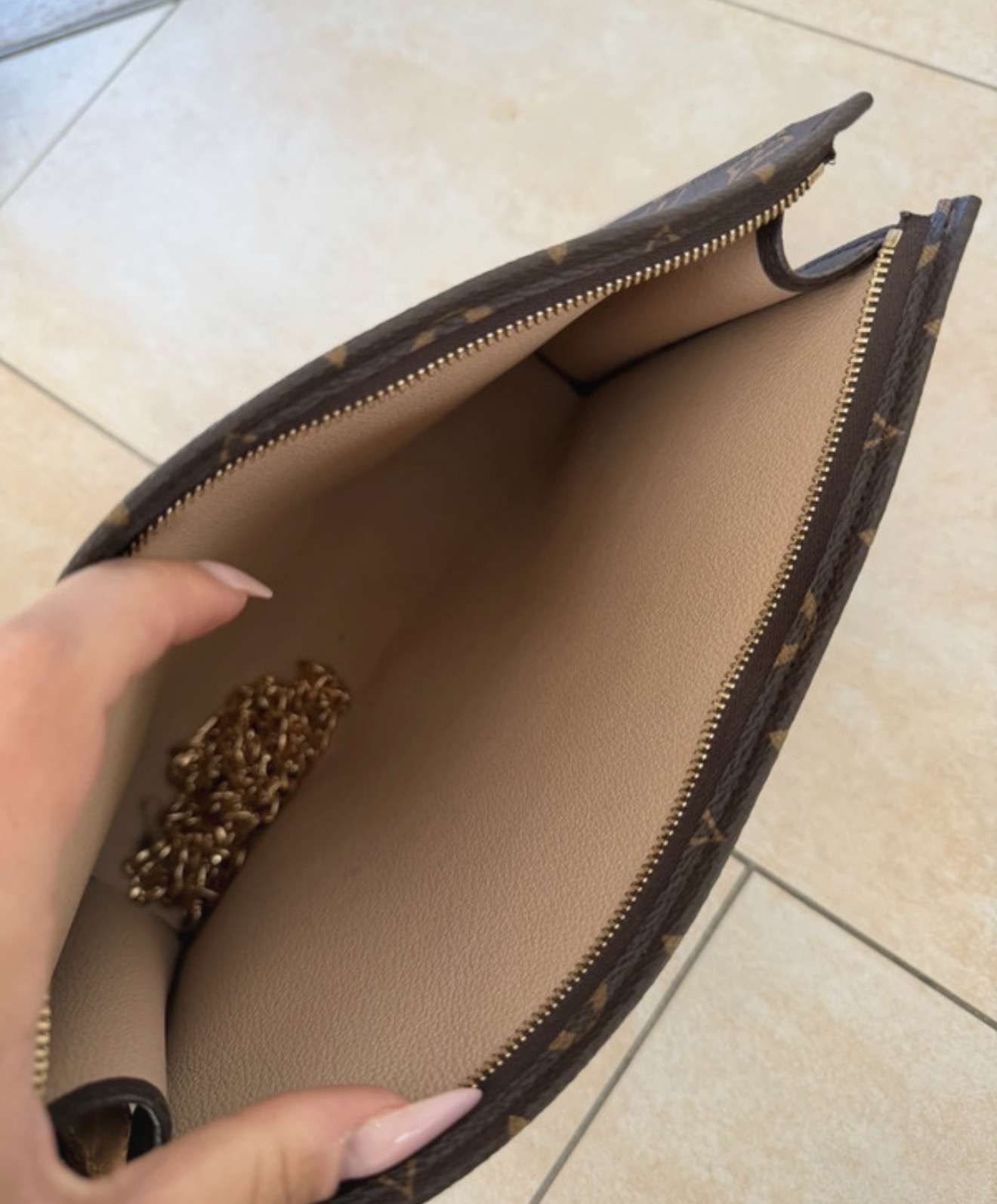 Louis Vuitton Toiletka